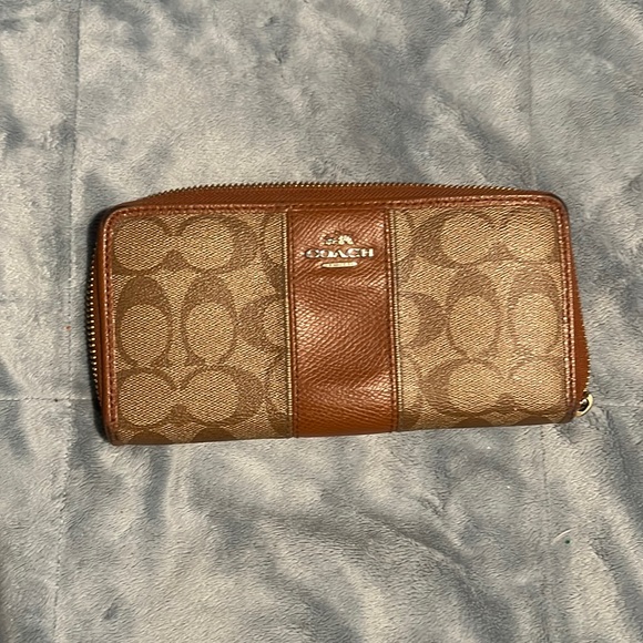 Coach Handbags - COACH Leather & Coated Canvas Zip Wallet